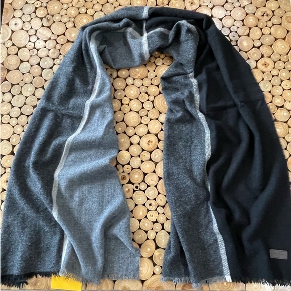 Hickey Freeman Black/Gray Center Stripe Double-Face 100% Cashmere Scarf $125 NWT - Picture 2 of 9